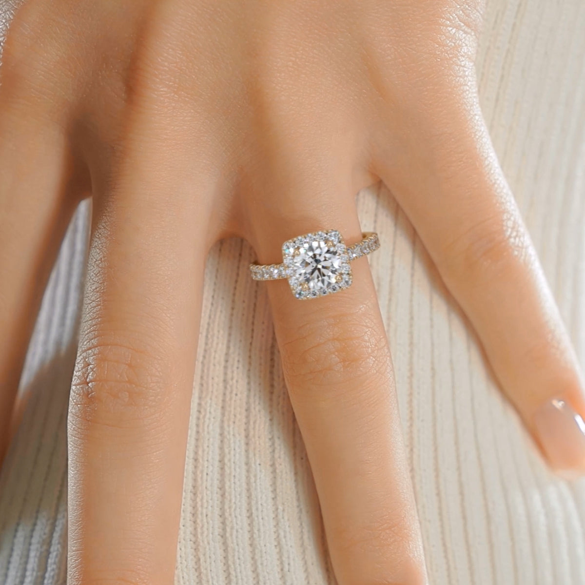 1.50 CT Round Lab Grown Diamond Halo Elegance Engagement Ring