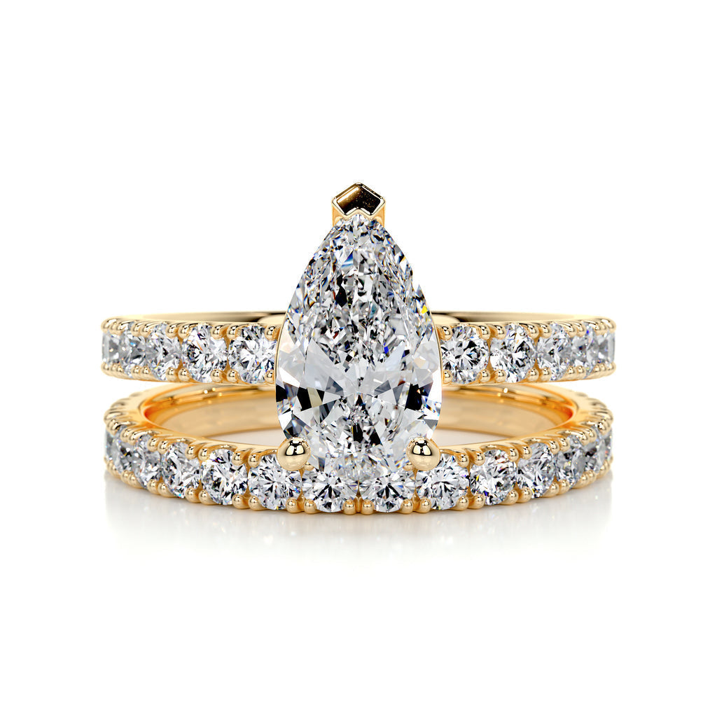 Radiant Elegance: 1.50 CT Pear Lab Grown Diamond Bridal Ring Set