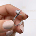 Load image into Gallery viewer, 1 ct Round E- VS2 Diamond Solitaire Moissanite Engagement Ring
