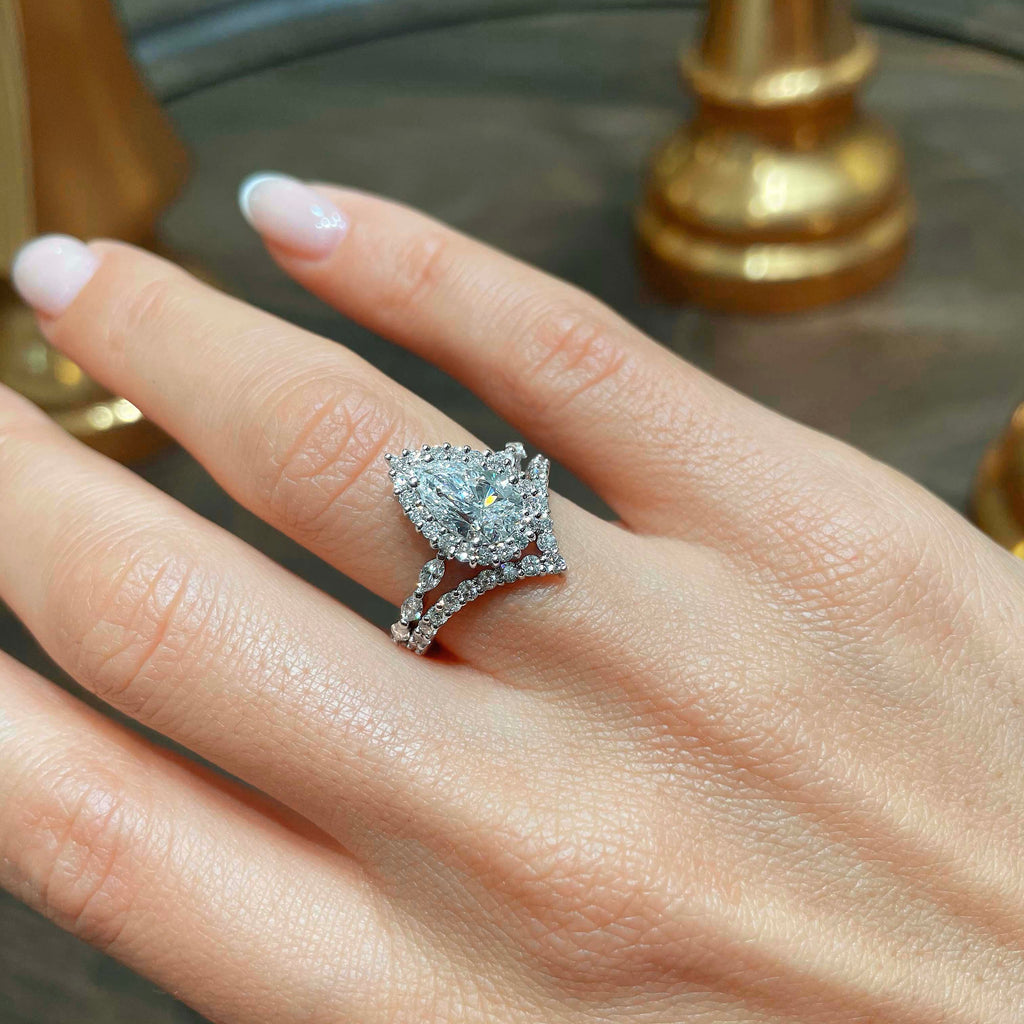 Ethereal 1.50 CT Pear-Shaped Lab Grown Diamond Halo Bridal Ring Set 2