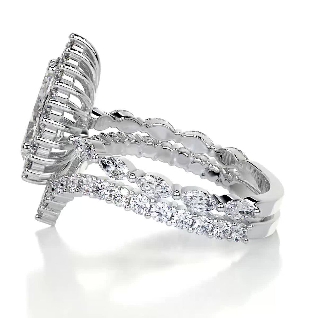 Ethereal 1.50 CT Pear-Shaped Lab Grown Diamond Halo Bridal Ring Set 5