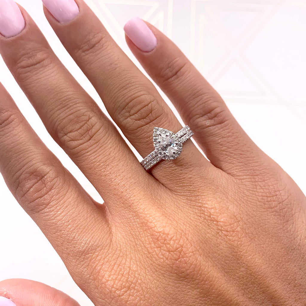 1.0 CT Pear-Cut Lab Grown Diamond Halo Bridal Ring Set 2