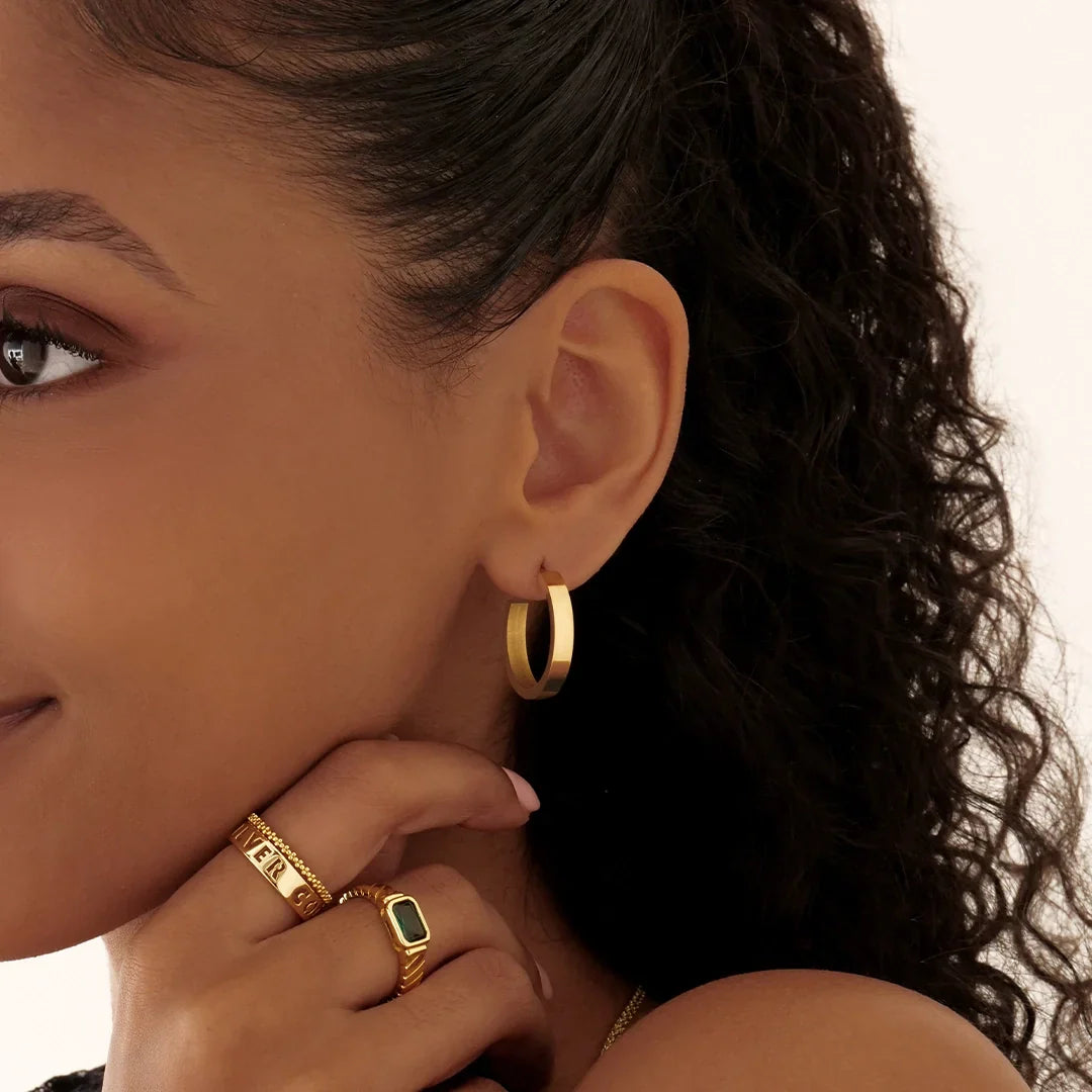 Timeless 18K Gold Hoop Earrings