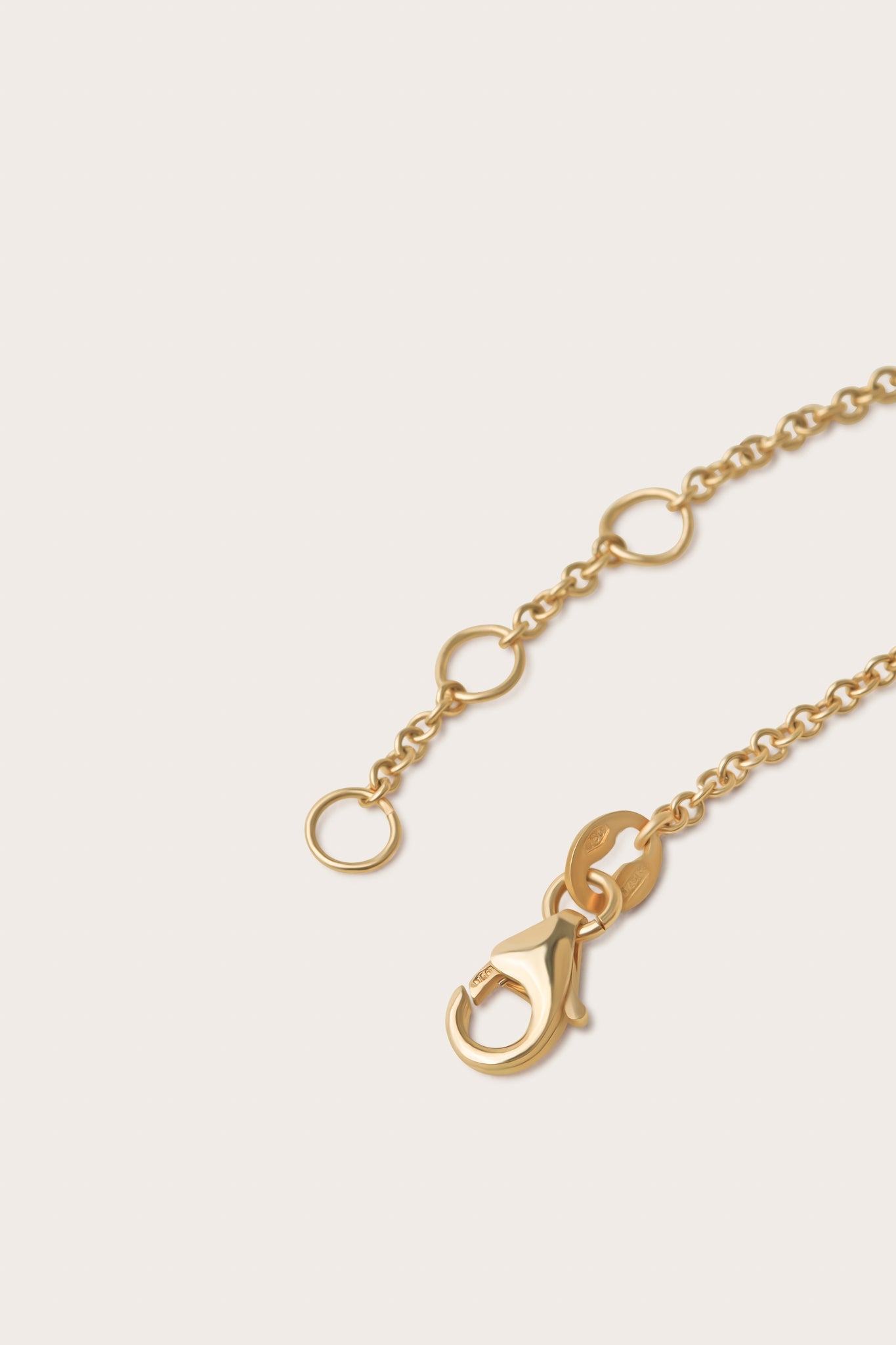 Solitaire Bezel-1.0 CT Oval Lab Grown Diamond Bracelets