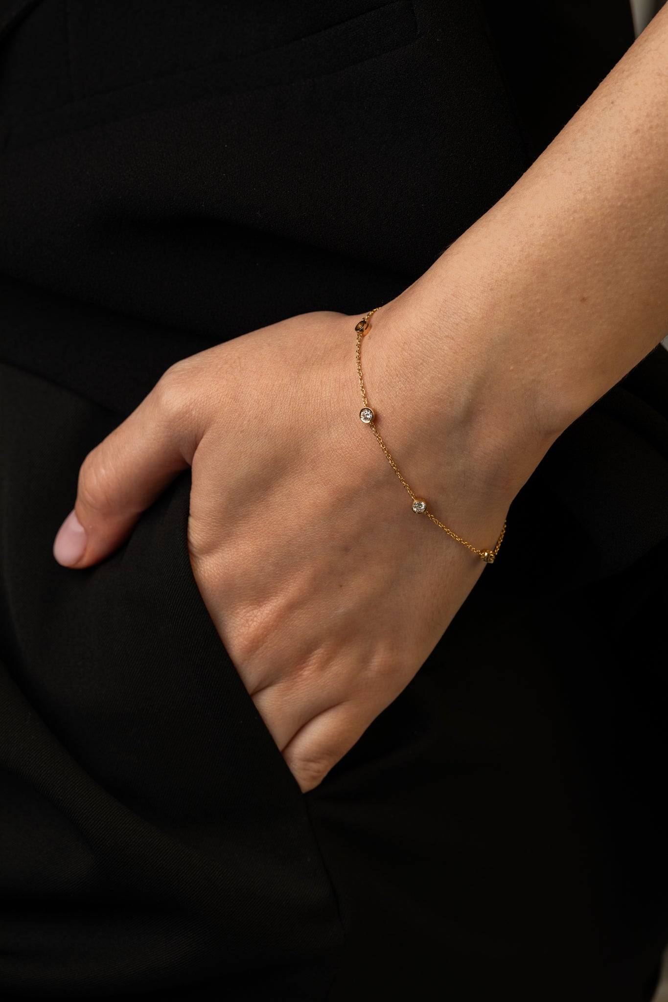 Solitaire Bezel-1.0 CT Oval Lab Grown Diamond Bracelets
