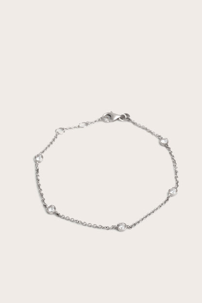 Solitaire Bezel-1.0 CT Oval Lab Grown Diamond Bracelets