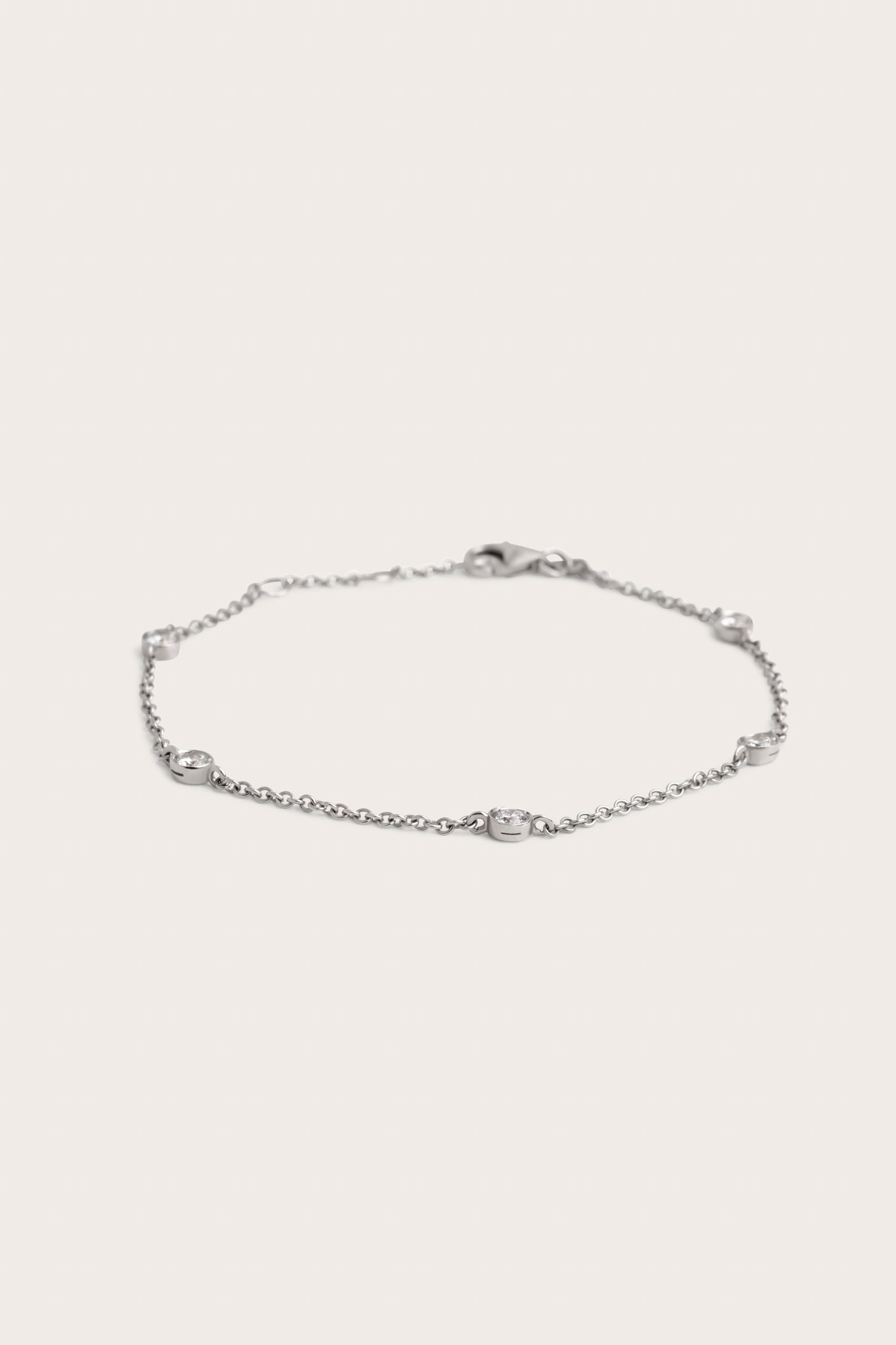 Solitaire Bezel-1.0 CT Oval Lab Grown Diamond Bracelets