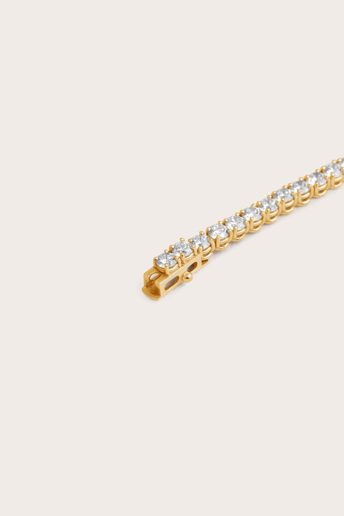Solitaire Bezel-1.0 CT Oval Lab Grown Diamond Bracelets