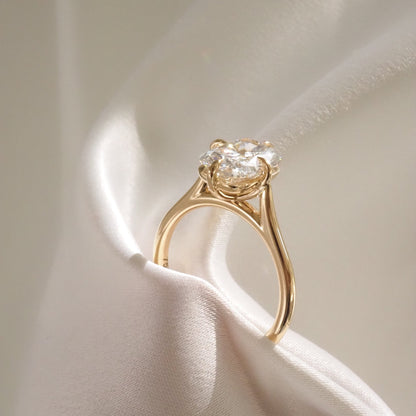 Solitaire-Oval Lab Grown Diamond Engagement Ring