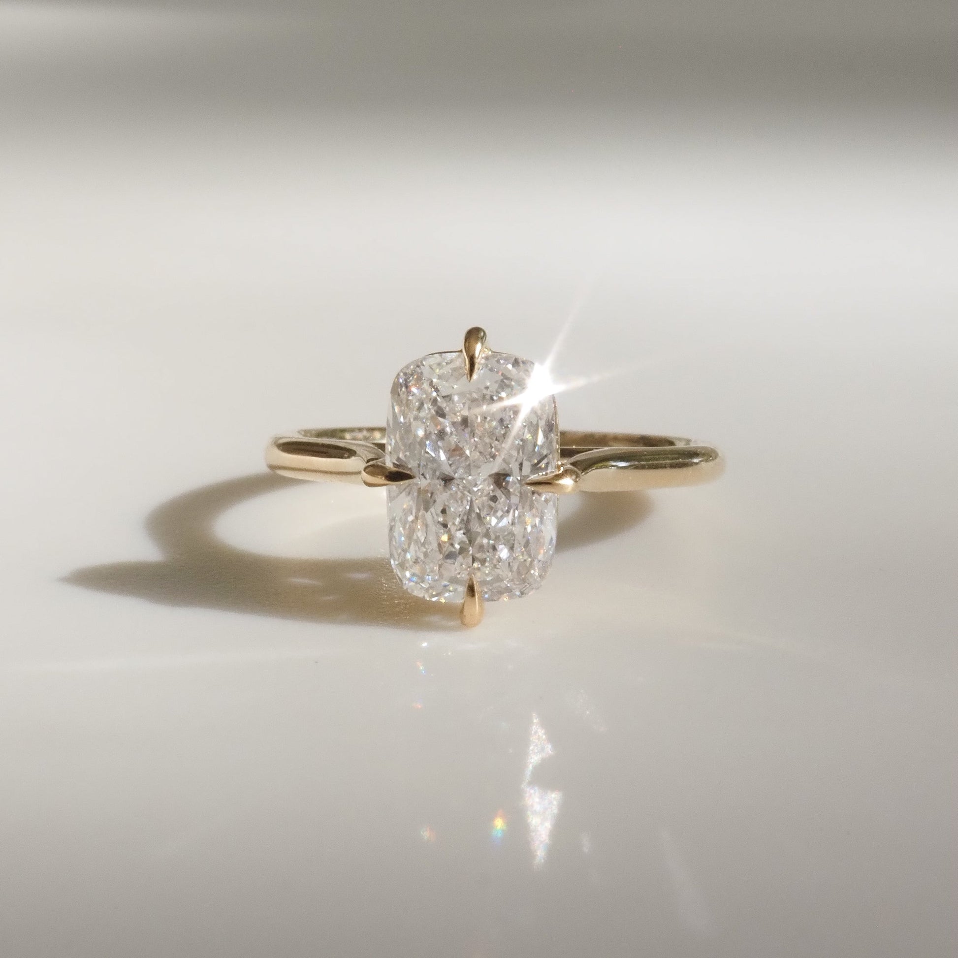 Solitaire-Oval Lab Grown Diamond Engagement Ring