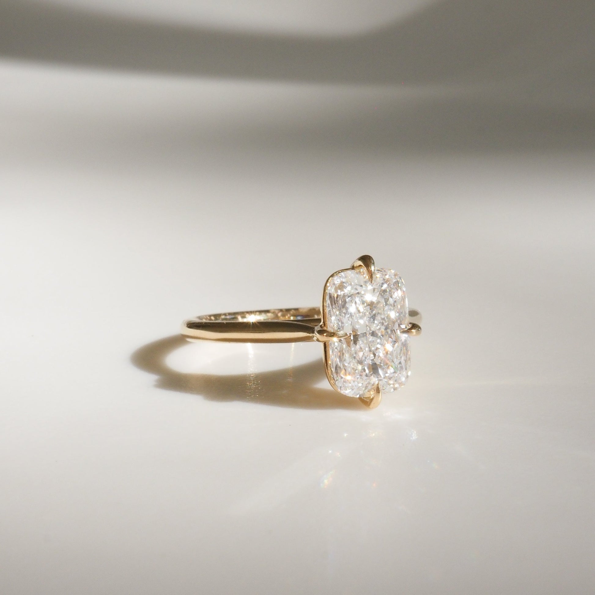 Solitaire-Oval Lab Grown Diamond Engagement Ring