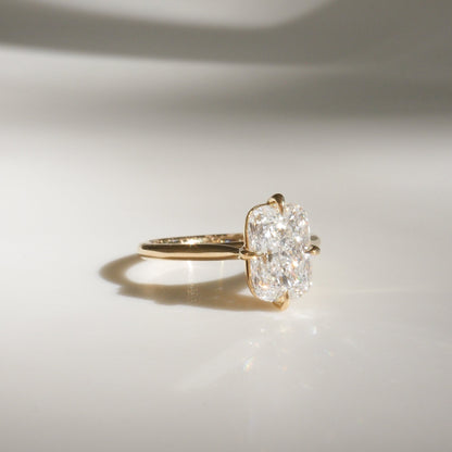 Solitaire-Oval Lab Grown Diamond Engagement Ring