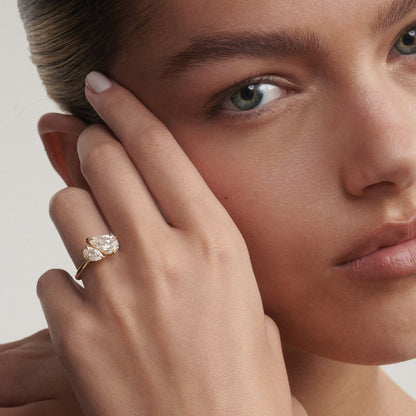 Solitaire-Oval Lab Grown Diamond Engagement Ring
