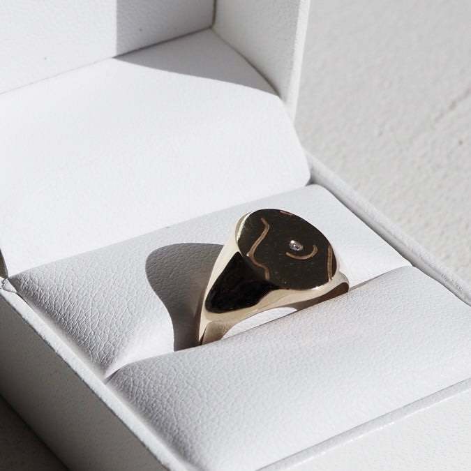 Elegance in Gold: 0.01 CT Round Lab Grown Diamond Signet Band 1