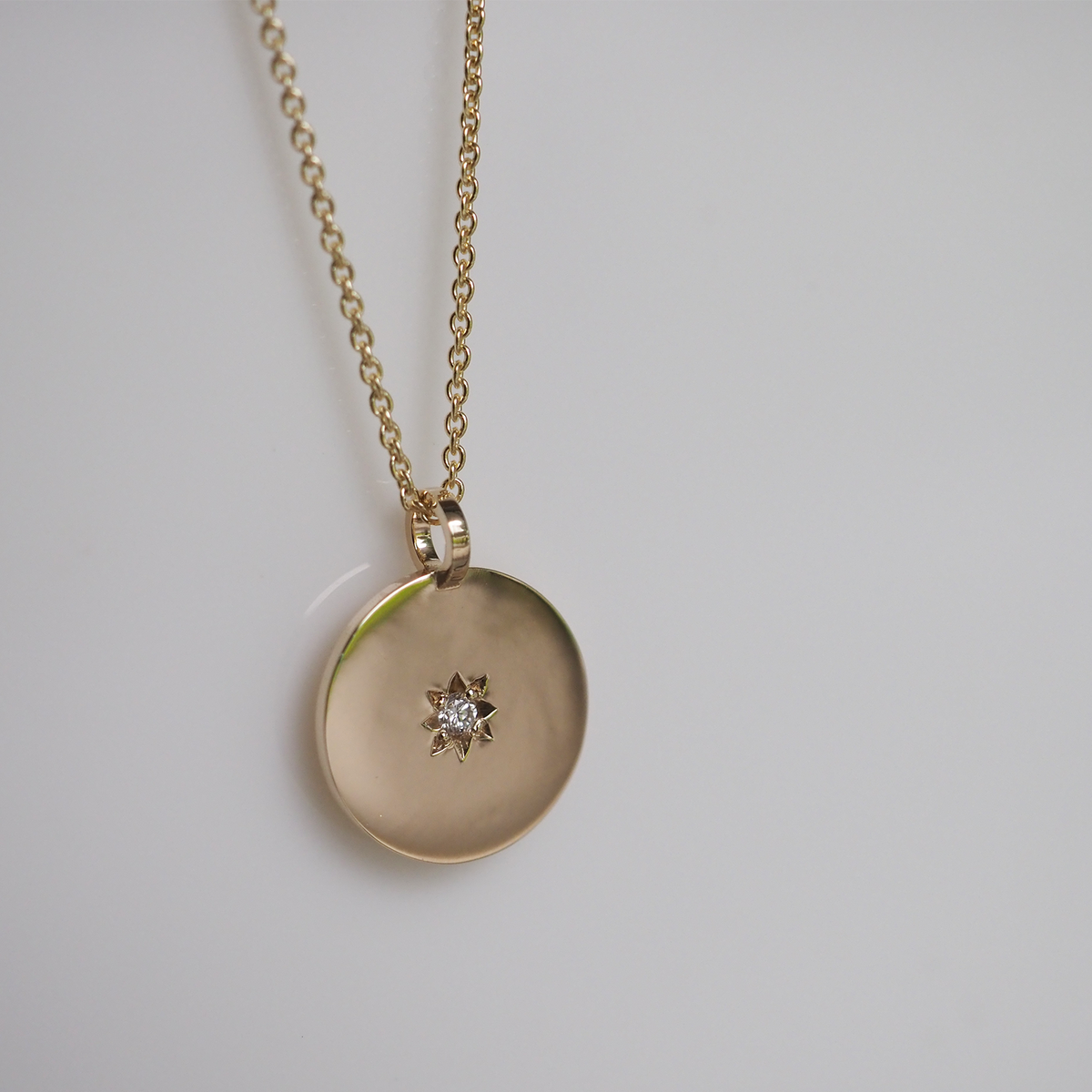 Elegant 0.20 TCW Round Lab Grown Diamond Medallion Pendant Necklace 3