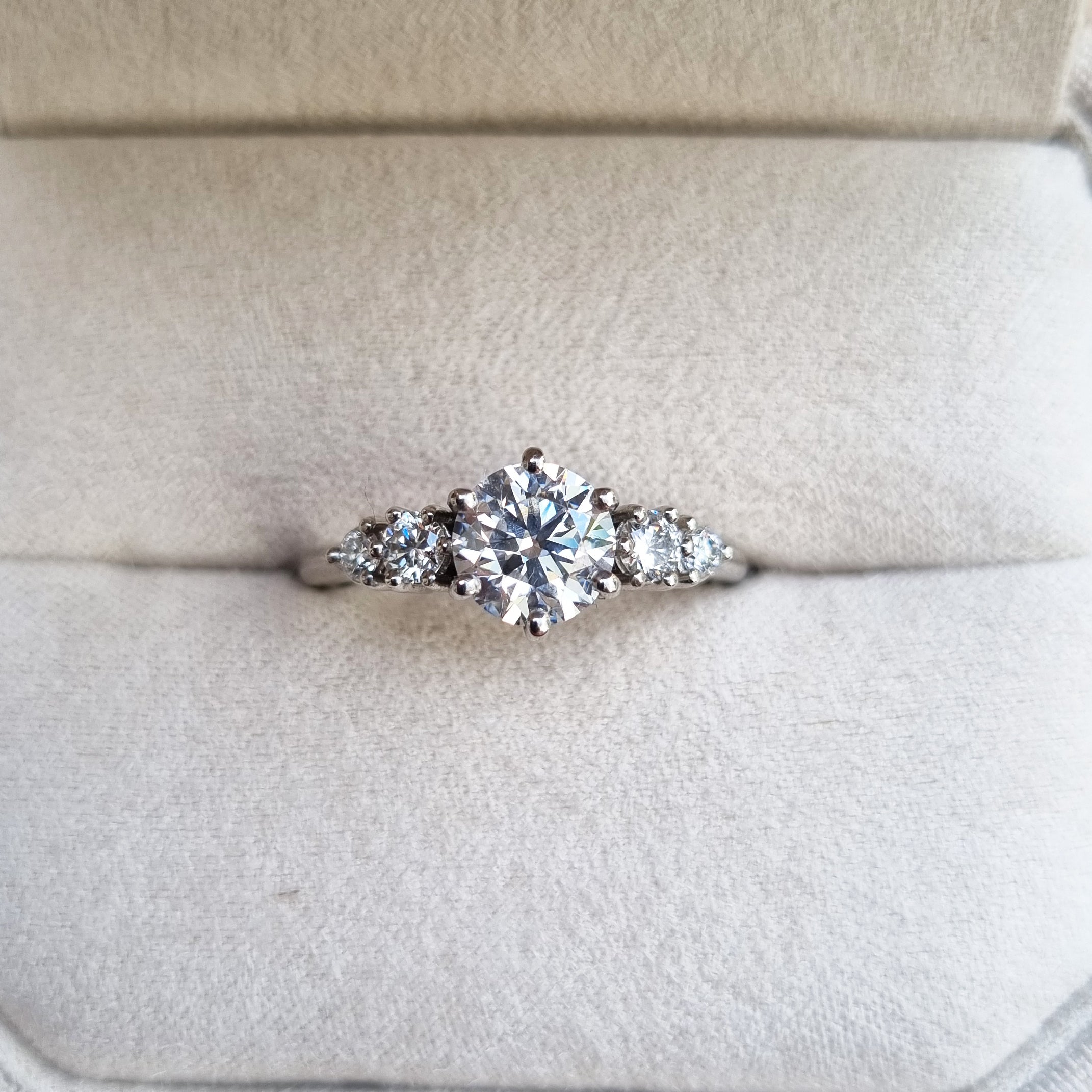 1.03 CT Round Lab-Grown Diamond Cluster Ring – A Sparkling Symbol of Love