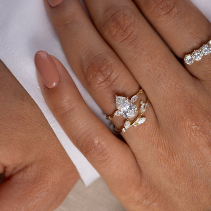Solitaire-Oval Lab Grown Diamond Engagement Ring