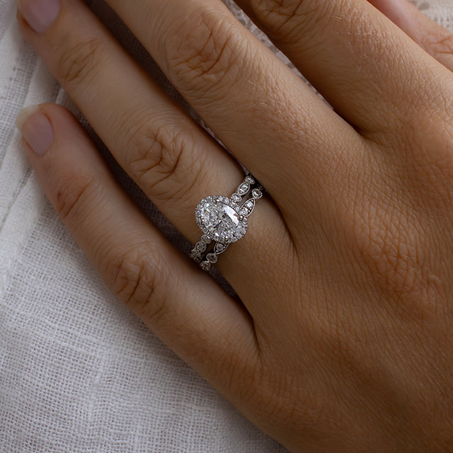 Solitaire-Oval Lab Grown Diamond Engagement Ring