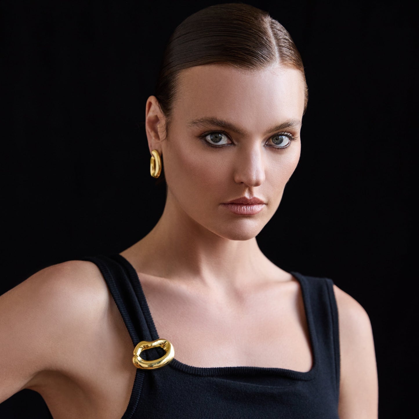 Simple Curve Hoop Earrings 5