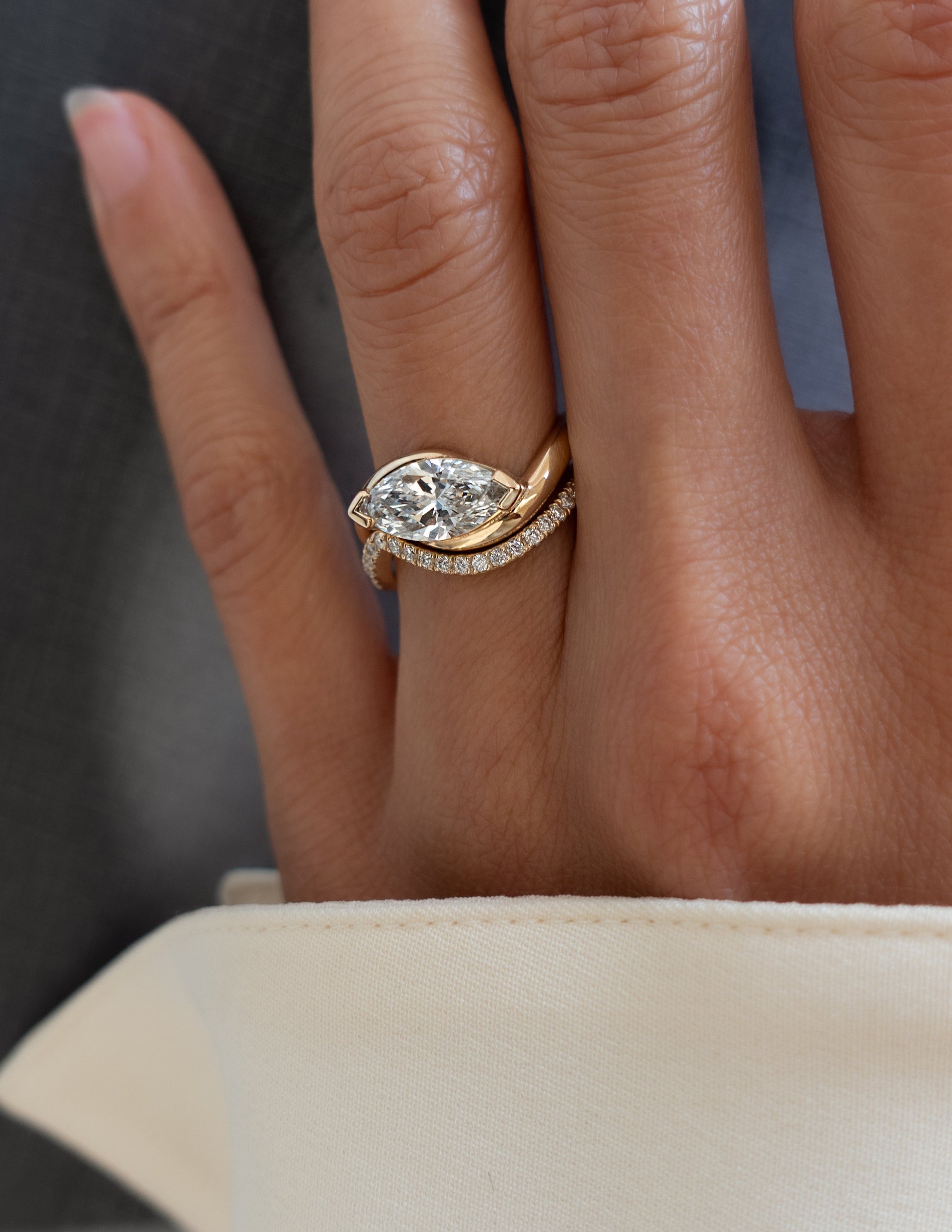 Solitaire Rapture & Pave Band- Oval Lab Grown Diamond Bridal Set