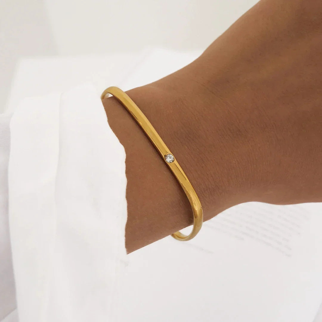Elegant 0.03 TCW Round Lab-Grown Diamond Gold Bangle Bracelets 3