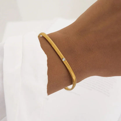 Elegant 0.03 TCW Round Lab-Grown Diamond Gold Bangle Bracelets 3