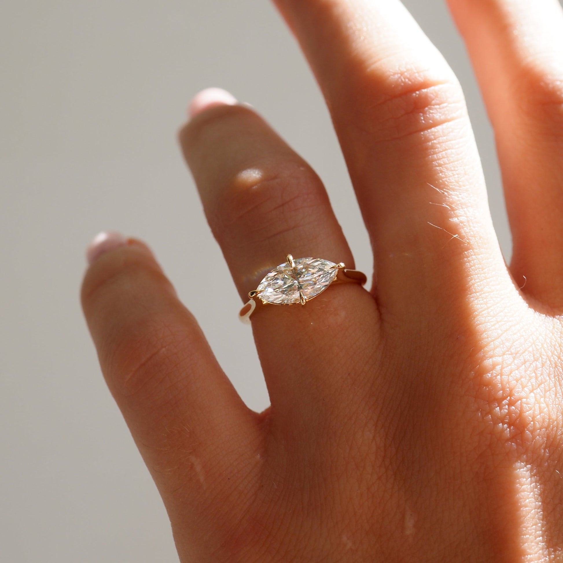 Solitaire-Oval Lab Grown Diamond Engagement Ring