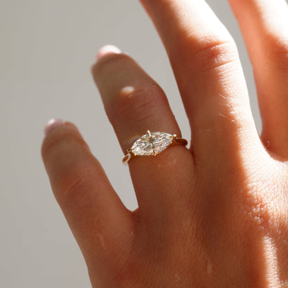Solitaire-Oval Lab Grown Diamond Engagement Ring