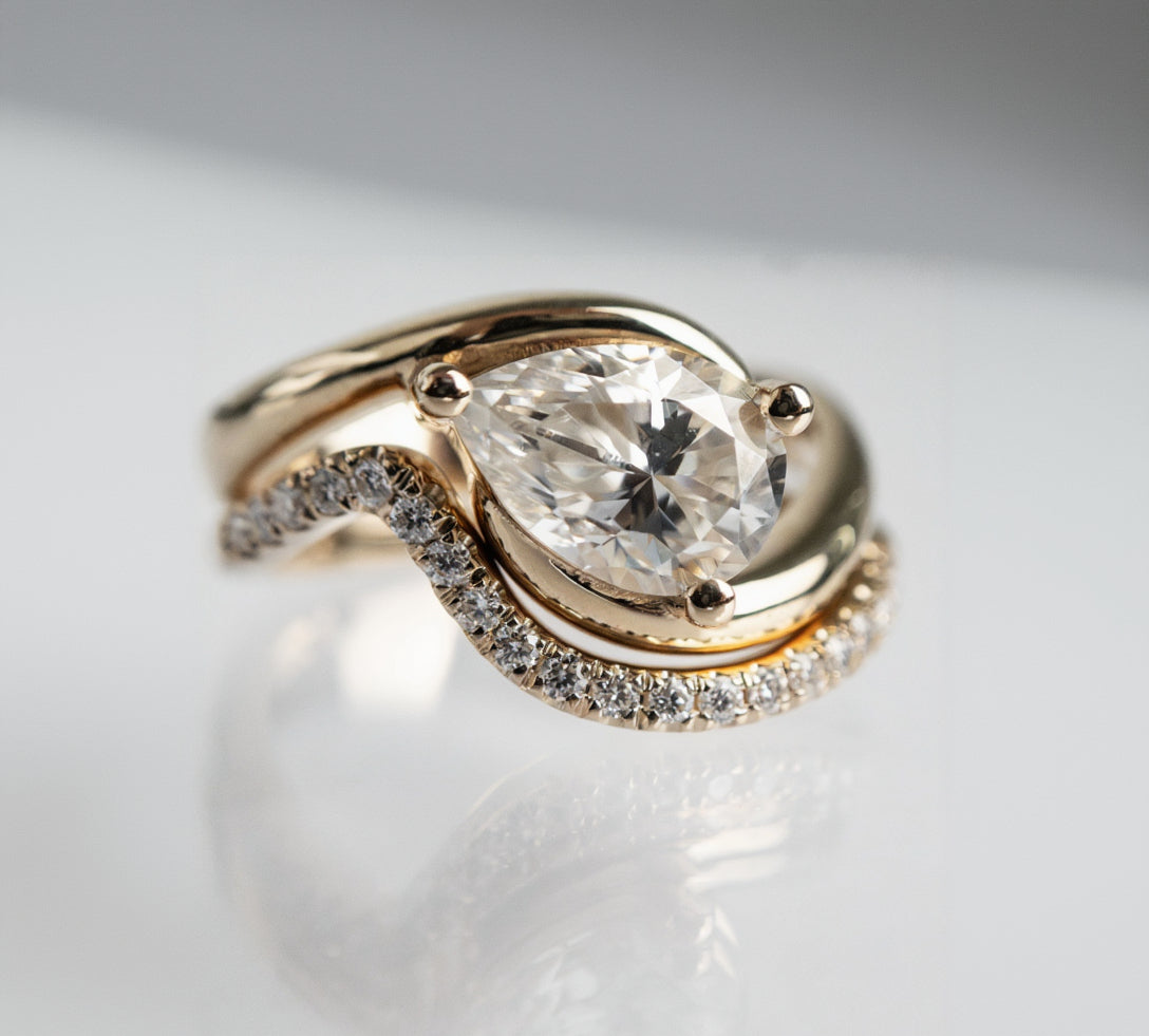 Solitaire Rapture & Pave Band- Oval Lab Grown Diamond Bridal Set