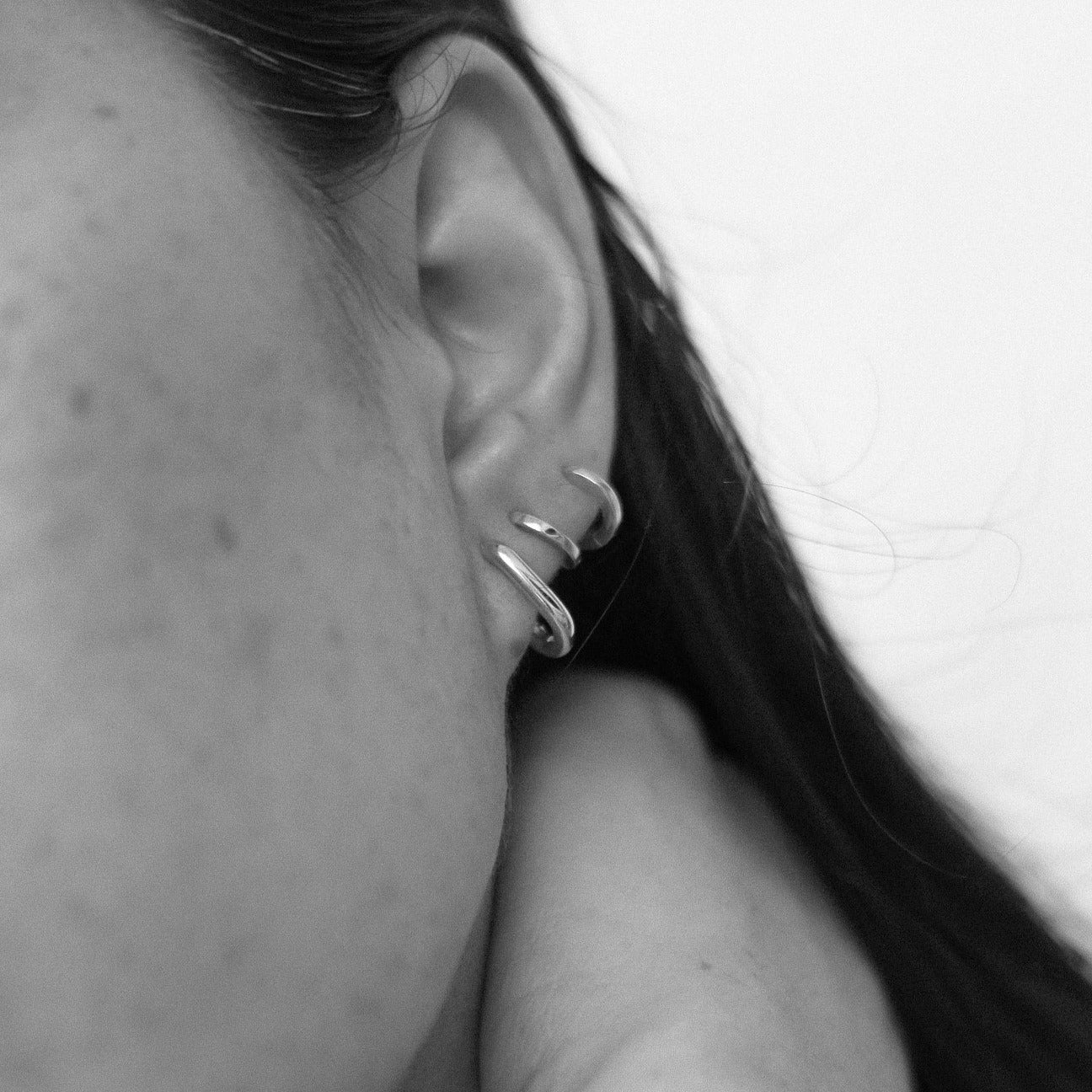 Sleek Oval Bar Hoop Earrings 9