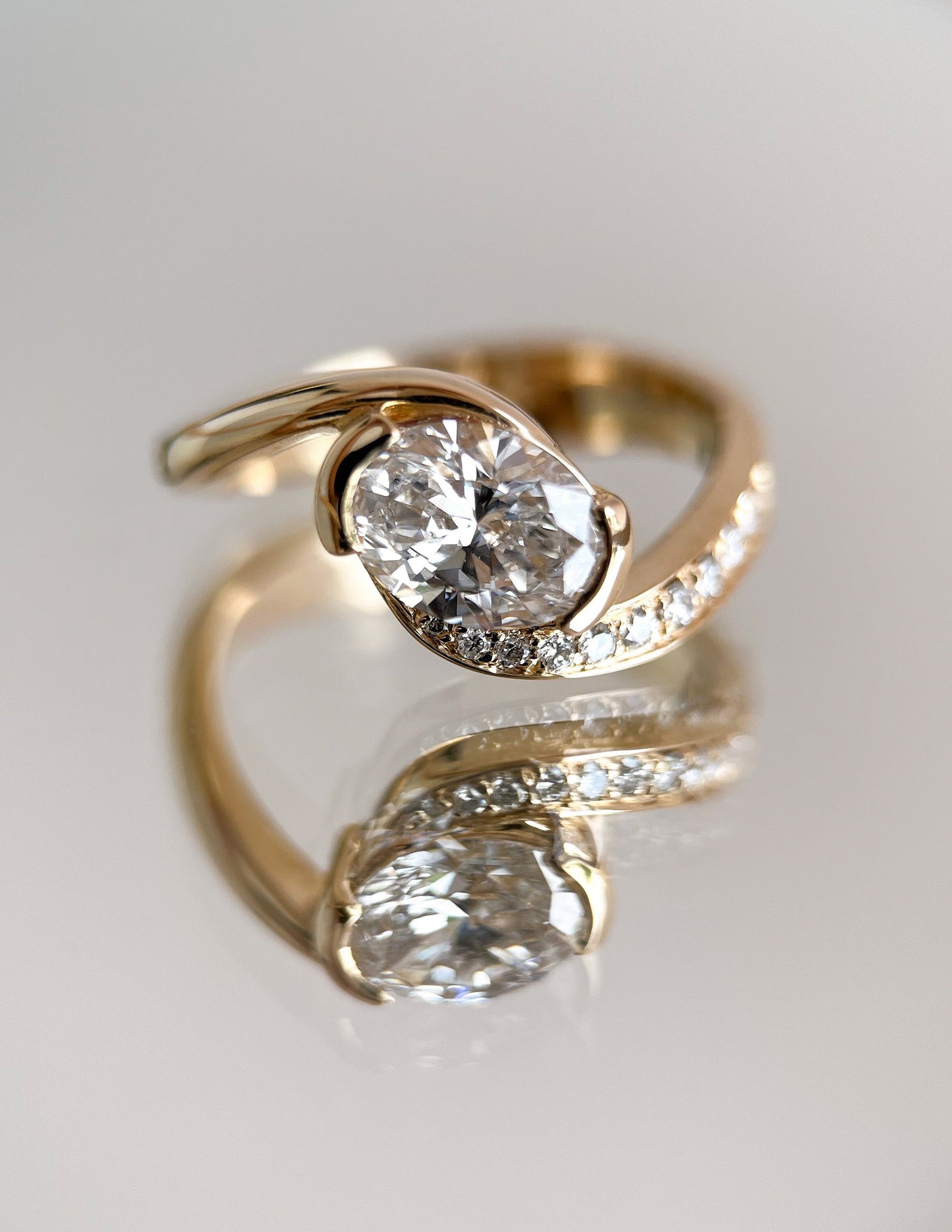 Solitaire-Oval Lab Grown Diamond Engagement Ring