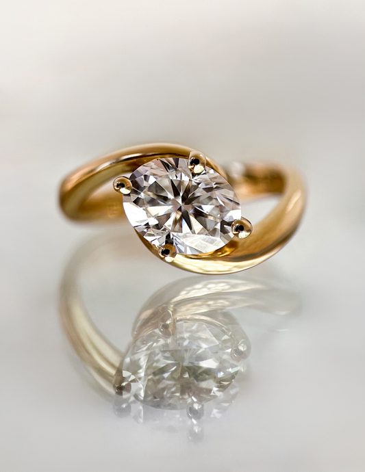 Solitaire-Oval Lab Grown Diamond Engagement Ring