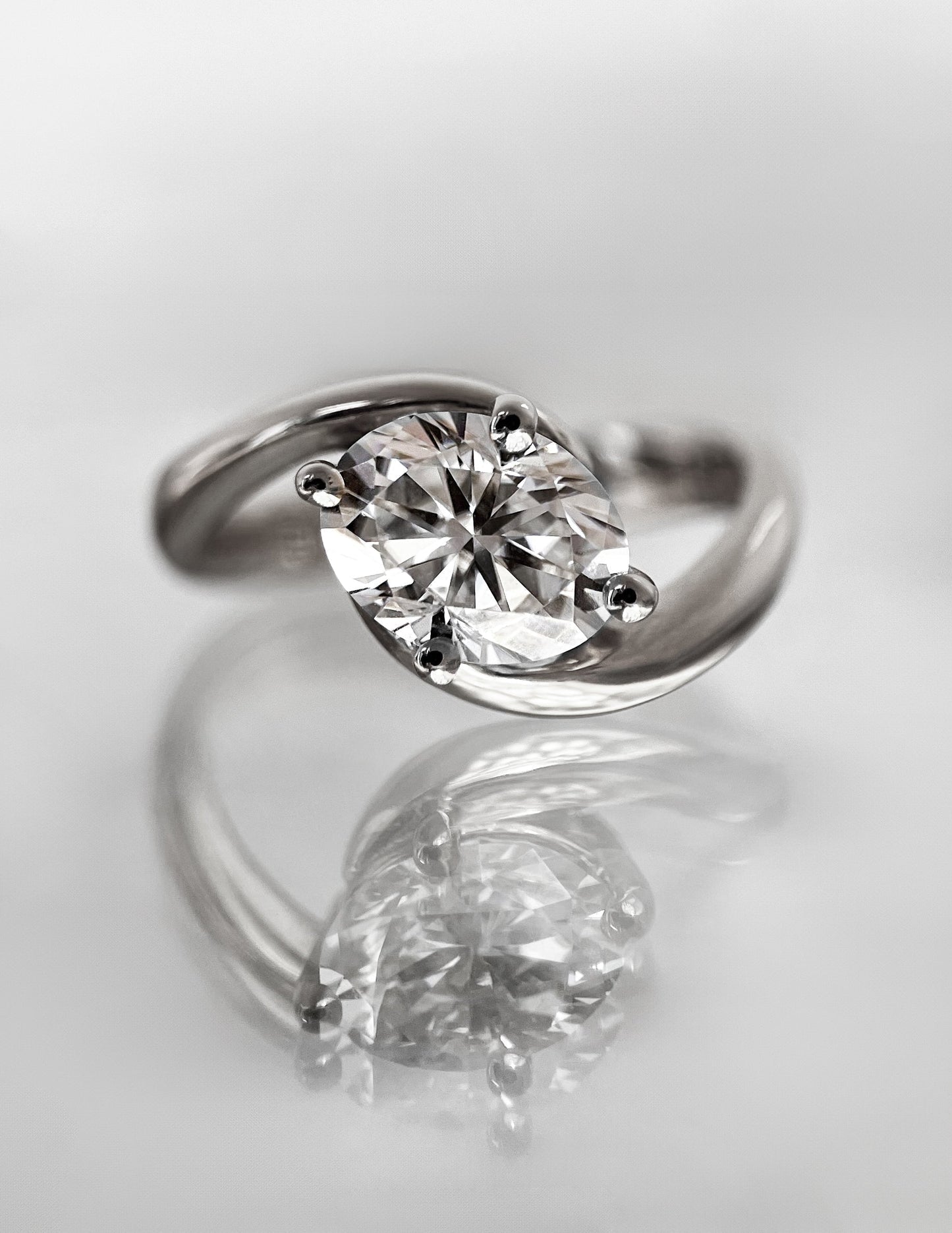 Solitaire-Oval Lab Grown Diamond Engagement Ring