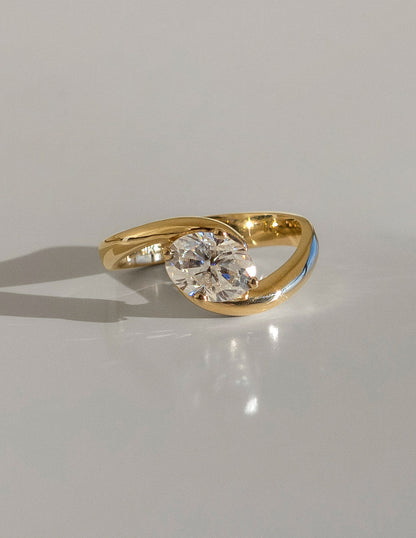 Solitaire-Oval Lab Grown Diamond Engagement Ring