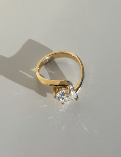 Solitaire-Oval Lab Grown Diamond Engagement Ring