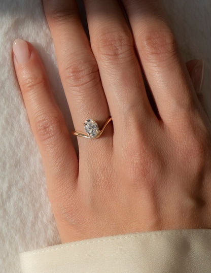 Solitaire-Oval Lab Grown Diamond Engagement Ring