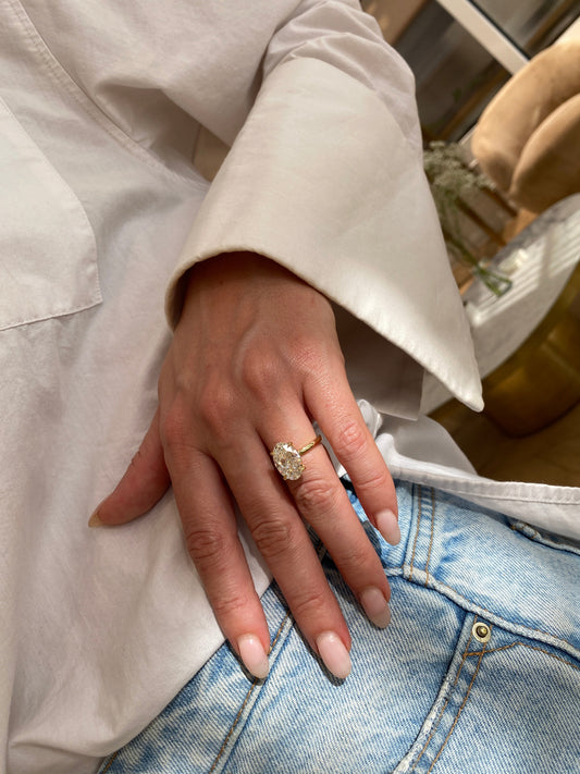 Solitaire-Oval Lab Grown Diamond Engagement Ring