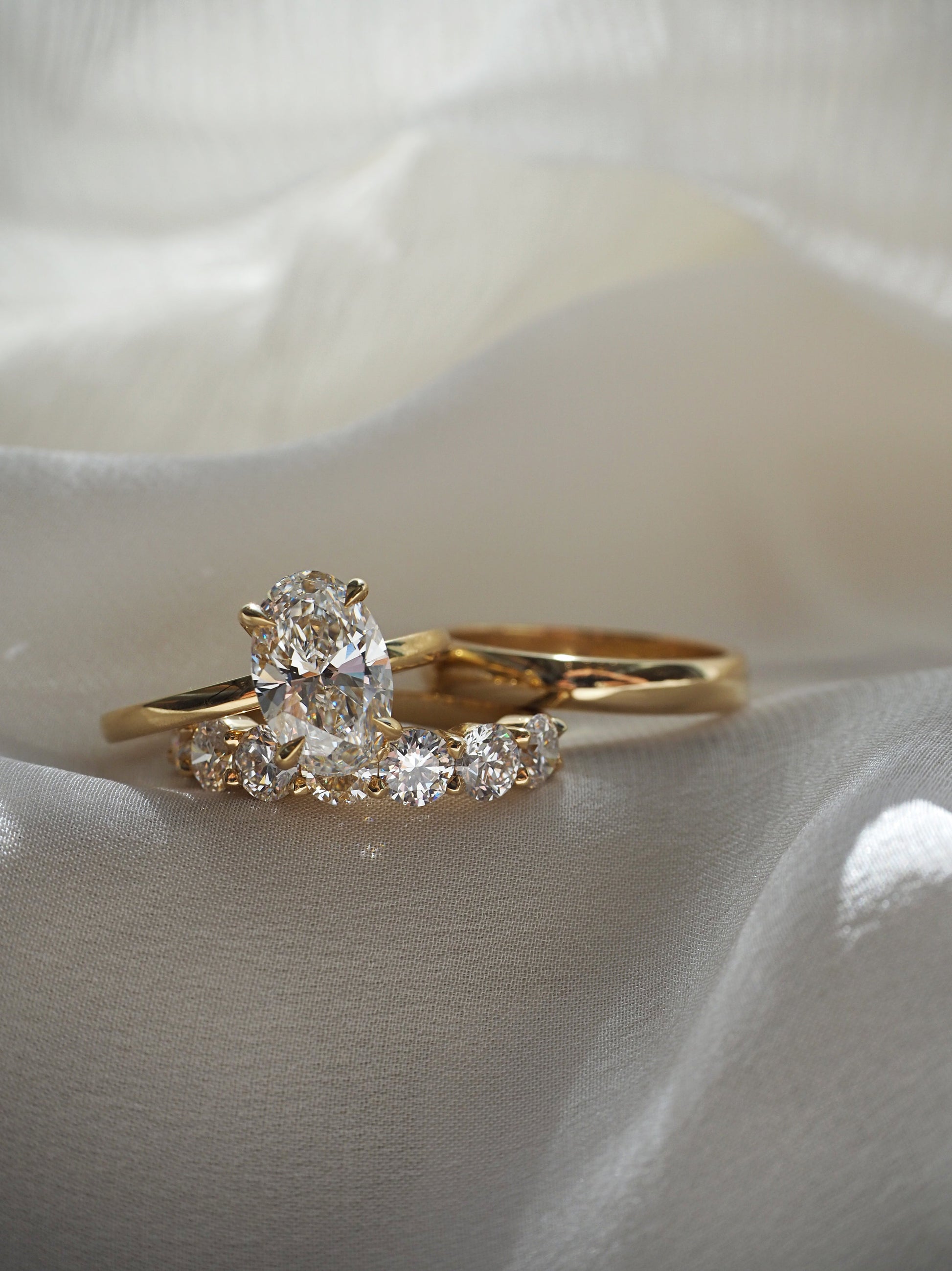 Solitaire-Oval Lab Grown Diamond Engagement Ring