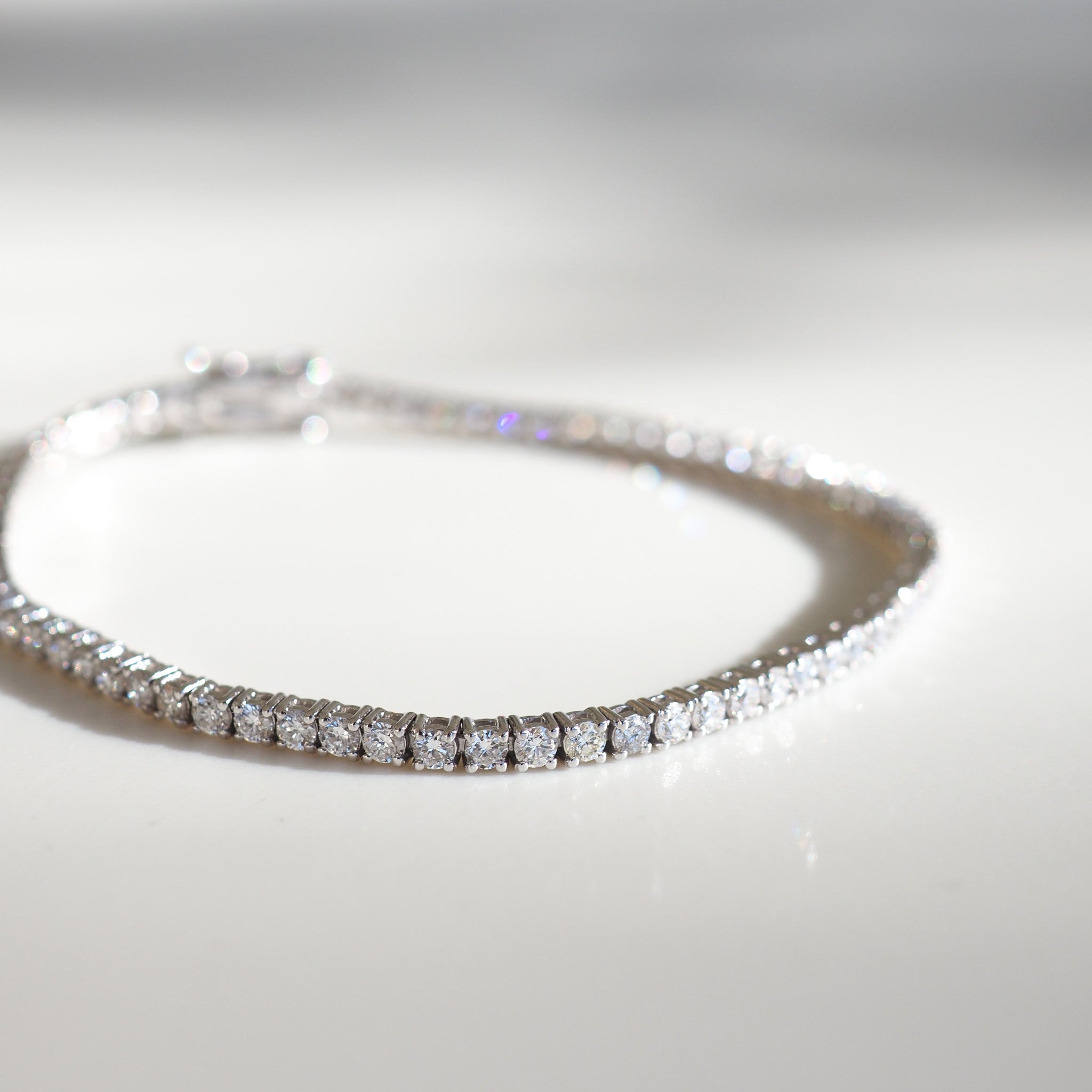 Elegant 3.0 TCW Lab-Grown Round Diamond Tennis Bracelet