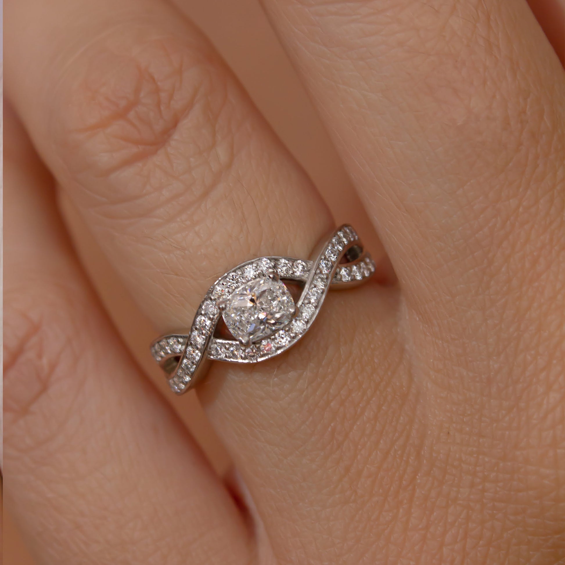 Solitaire-Oval Lab Grown Diamond Engagement Ring