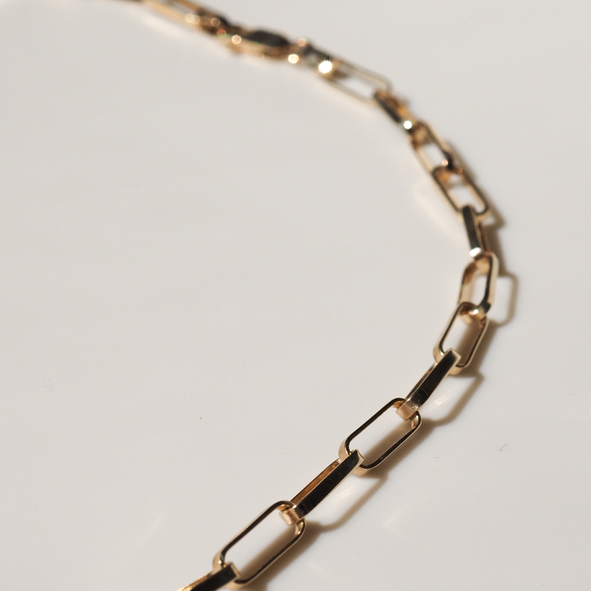 Elegant Gold Paper Link Chain Bracelet