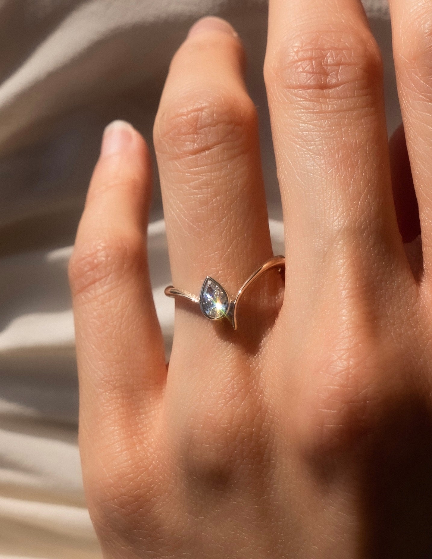 Solitaire-Oval Lab Grown Diamond Engagement Ring