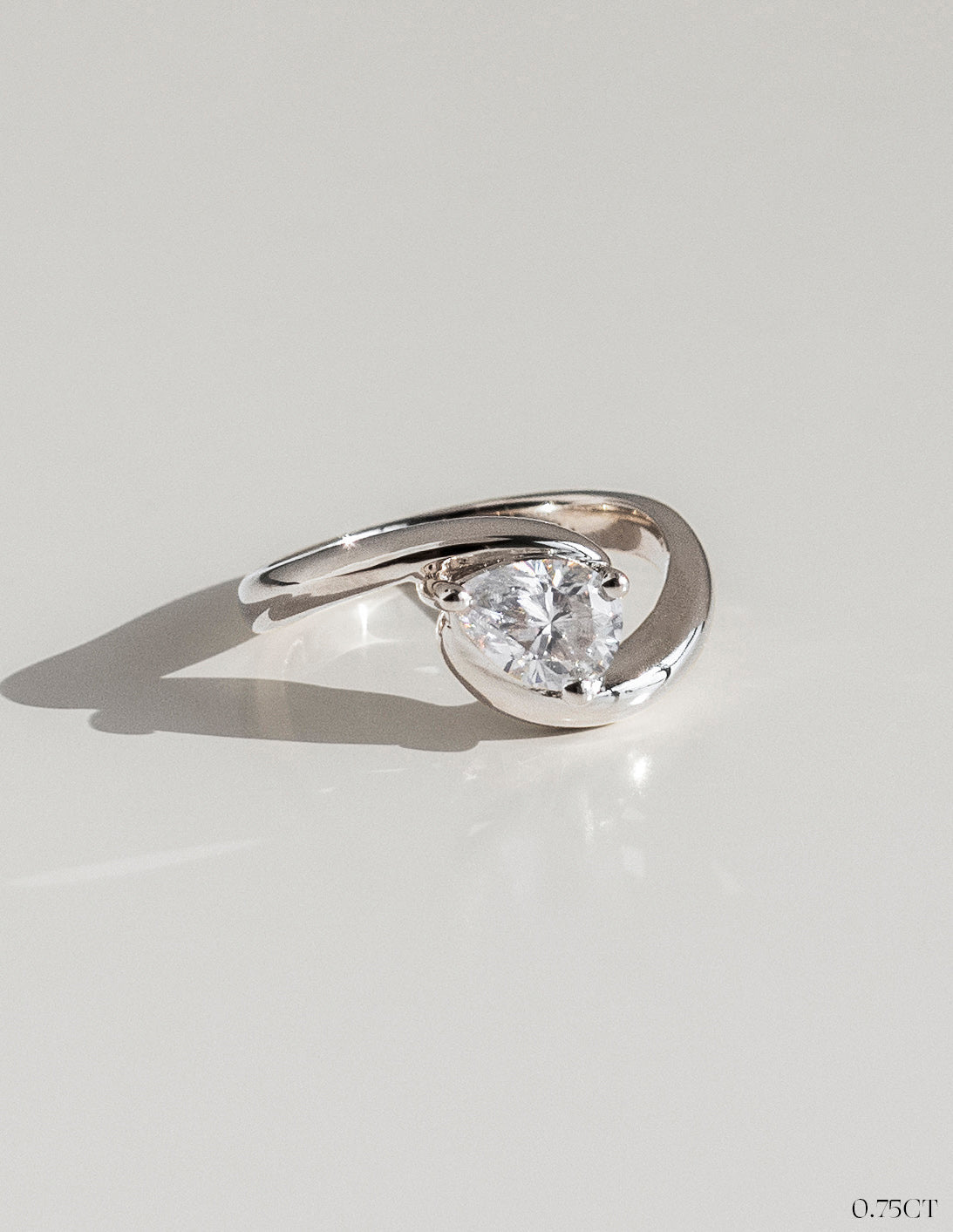 Solitaire-Oval Lab Grown Diamond Engagement Ring
