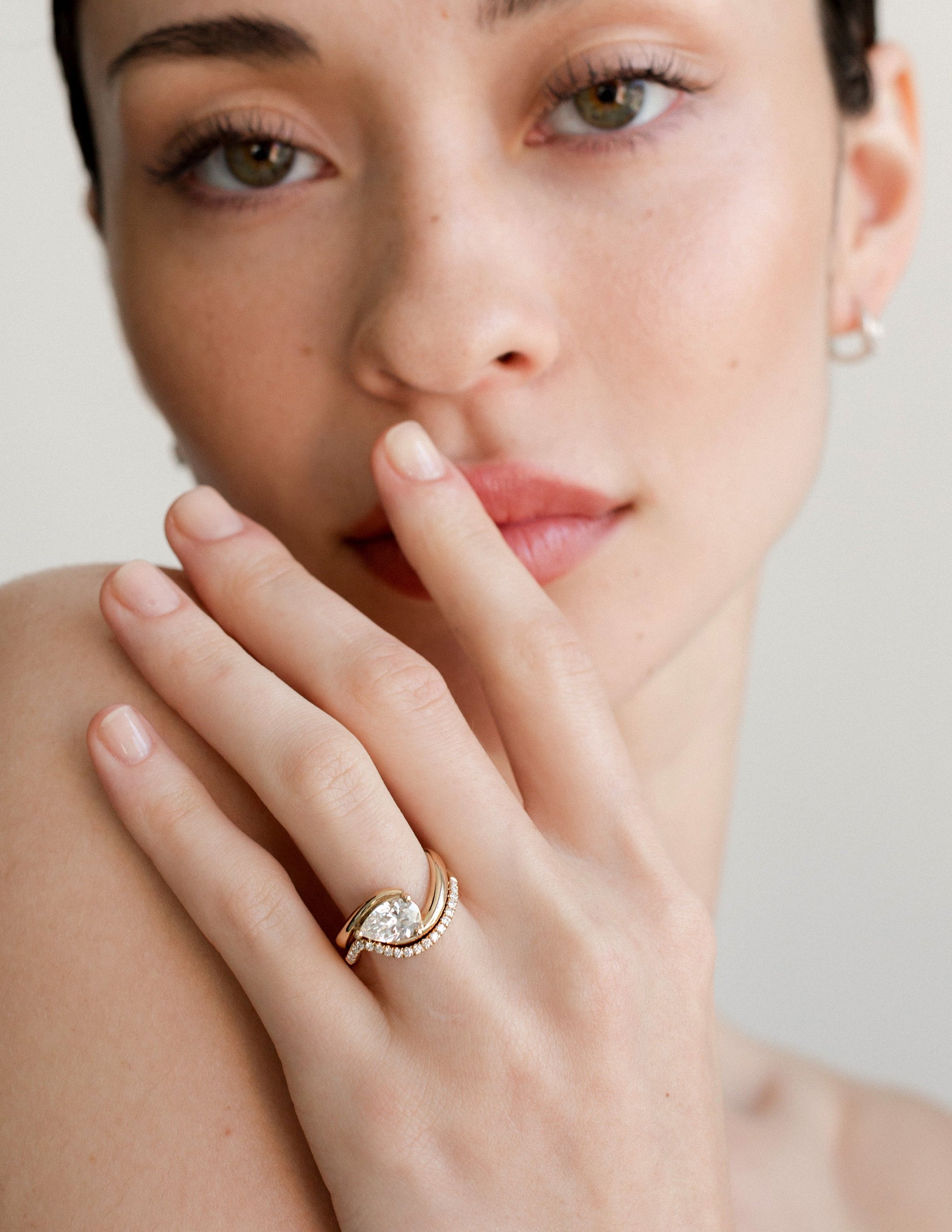 Solitaire Rapture & Pave Band- Oval Lab Grown Diamond Bridal Set