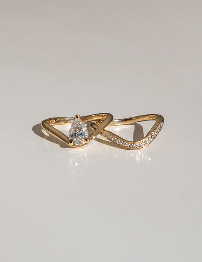 Solitaire Rapture & Pave Band- Oval Lab Grown Diamond Bridal Set