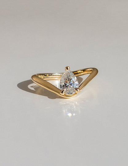 Solitaire-Oval Lab Grown Diamond Engagement Ring