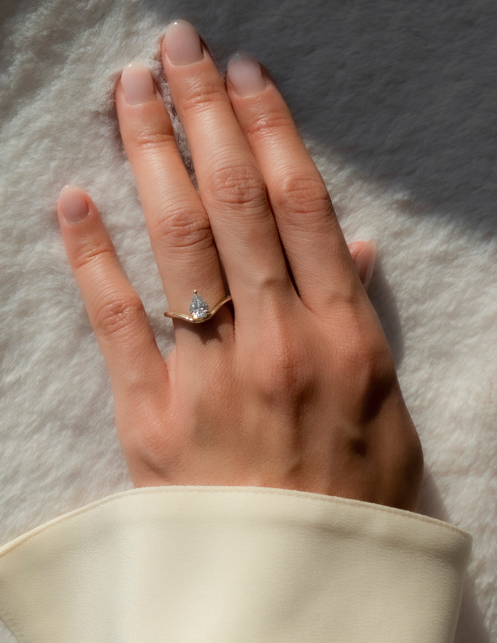 Solitaire Curved Shank-Pear Lab Grown Diamond Engagement Ring