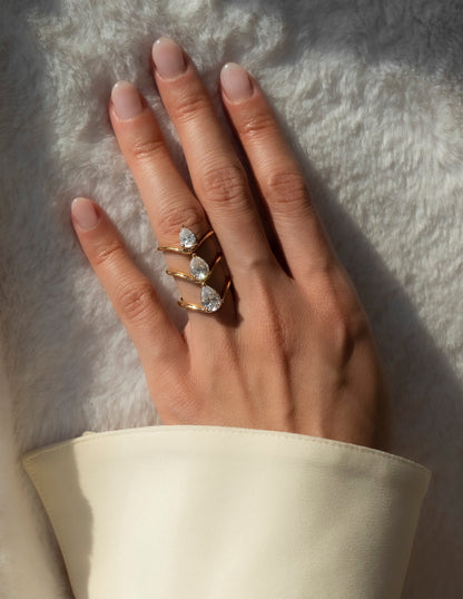 Solitaire Curved Shank-Pear Lab Grown Diamond Engagement Ring