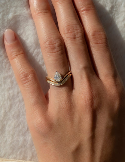 Solitaire Curved Shank-Pear Lab Grown Diamond Engagement Ring