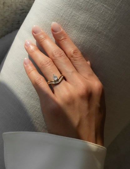 Solitaire Rapture & Pave Band- Oval Lab Grown Diamond Bridal Set